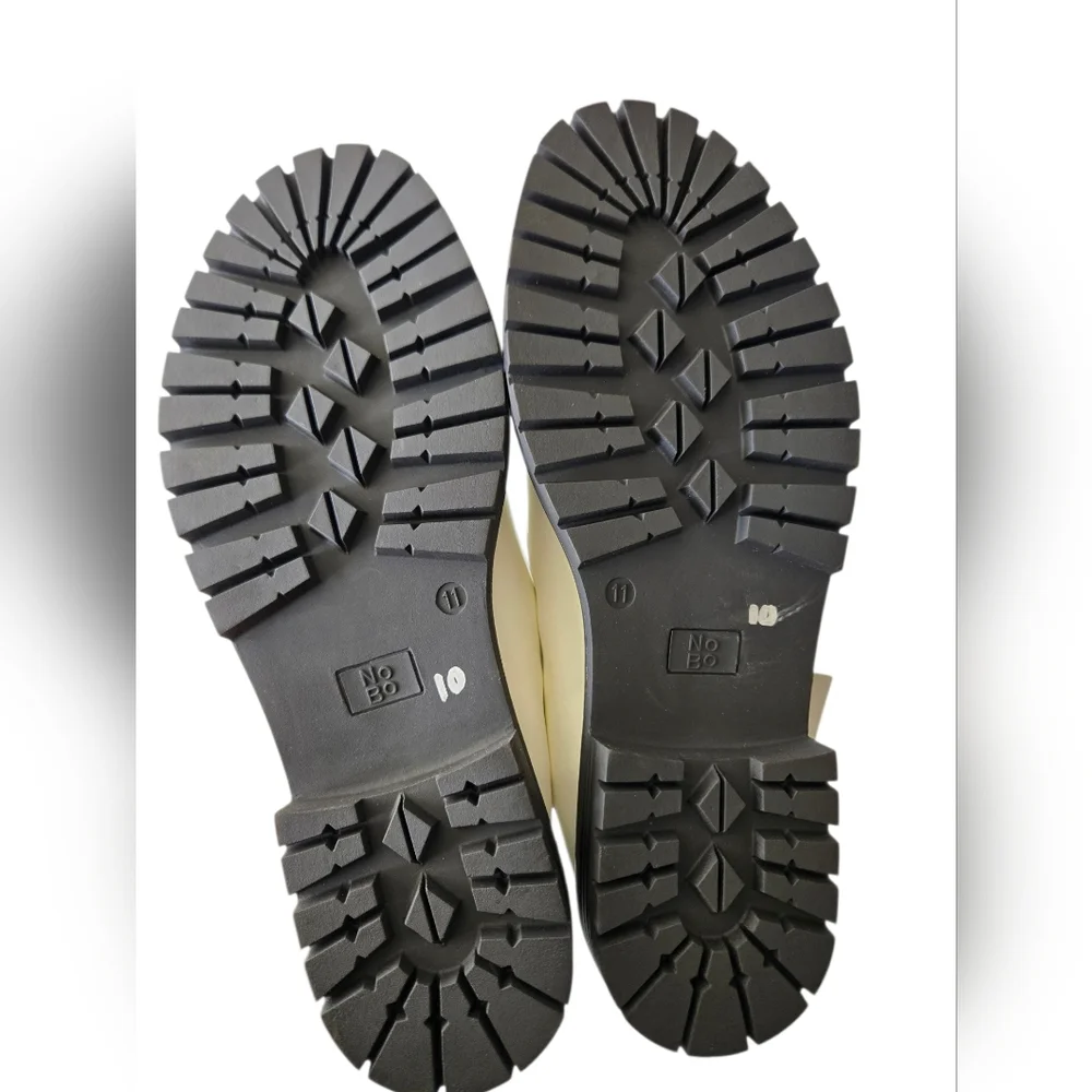 No Boundaries Women's White T-Strap Mary Janes - Picture 3 of 7